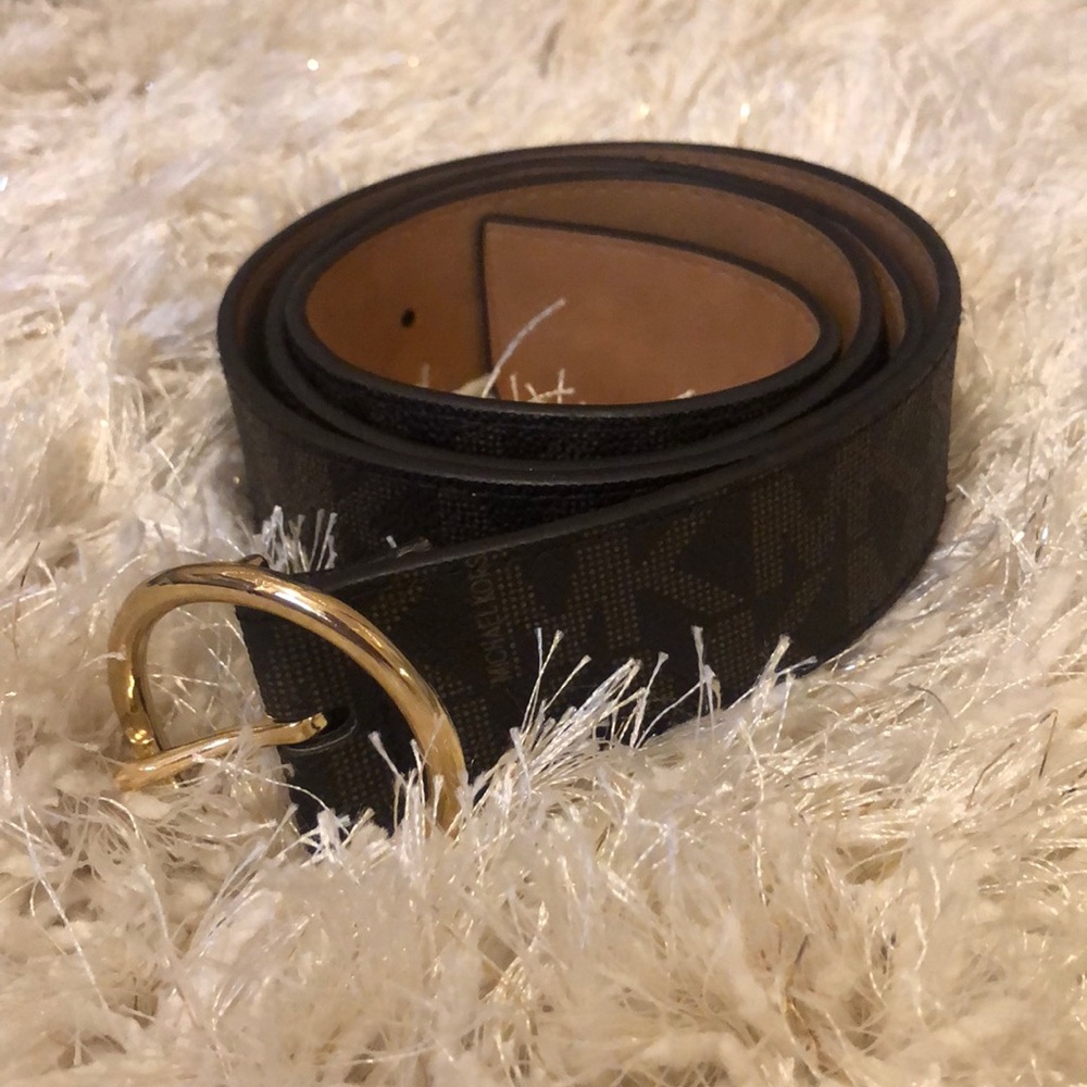 Micheal Kors women’s belt